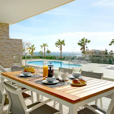 Luxury Ocean View Apartment *