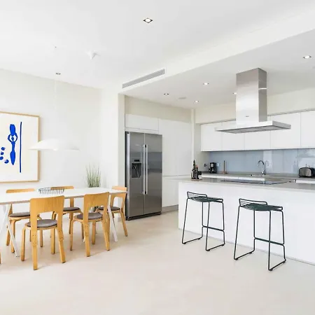 Luxury Ocean View Apartment